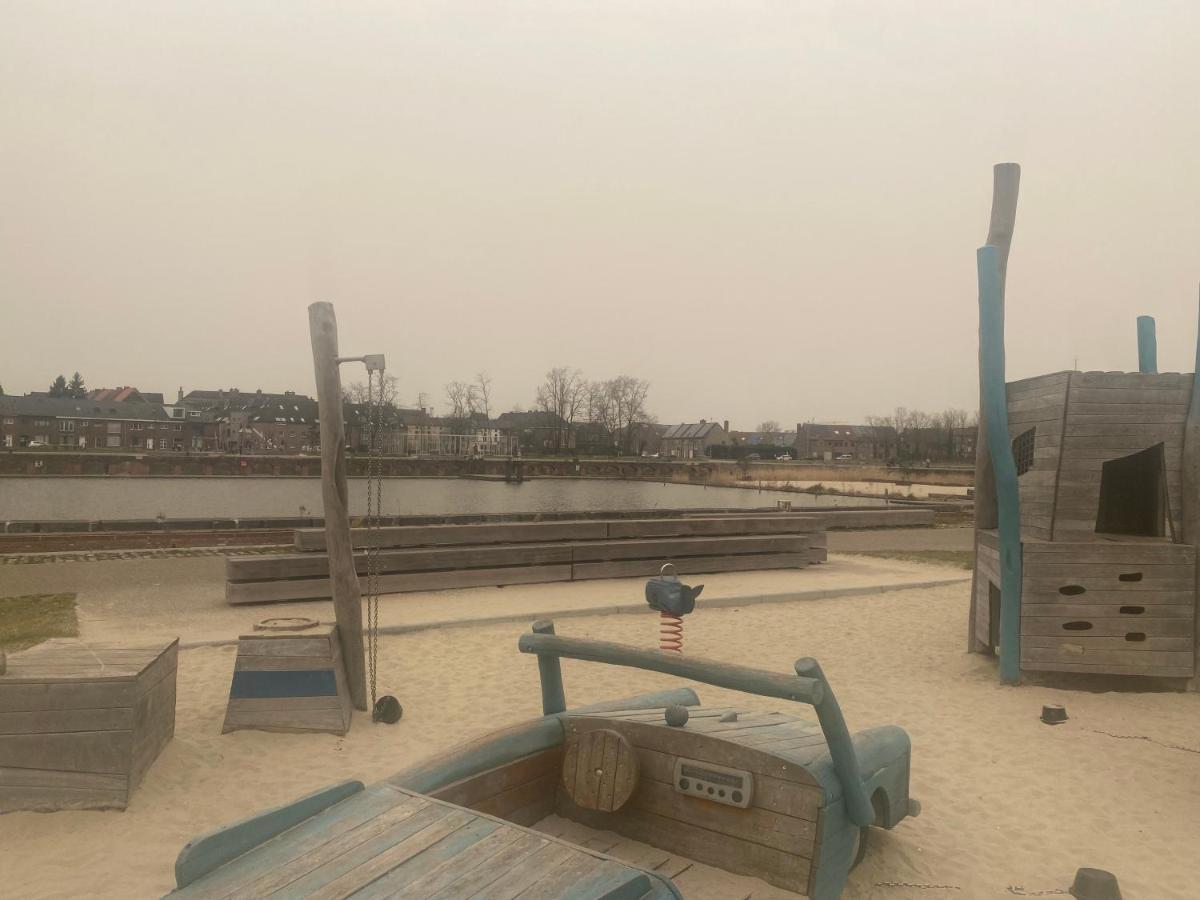 Feel At Home At This Homeawayfromhome Appt With A Stunning Water Canal View And Home Gym Гент Екстер'єр фото